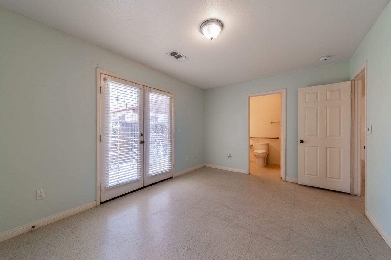 730 Pine Ave - Photo 4 of 20