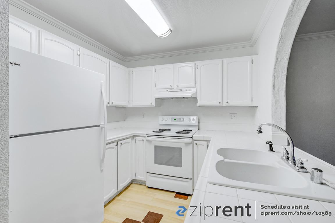 94 Nicholas Ct - Photo 2 of 17