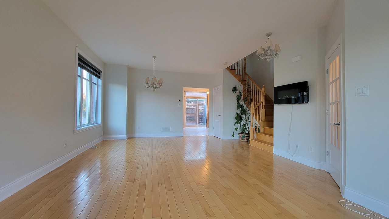 387 Rue Khalil-Gibran - Photo 3 of 17