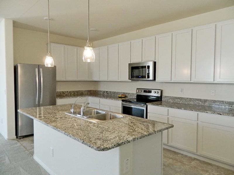 15408 W Edgemont Ave - Photo 3 of 26