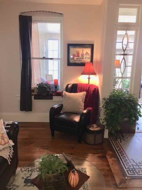 100 W 10th St #6 - Photo 3 of 6