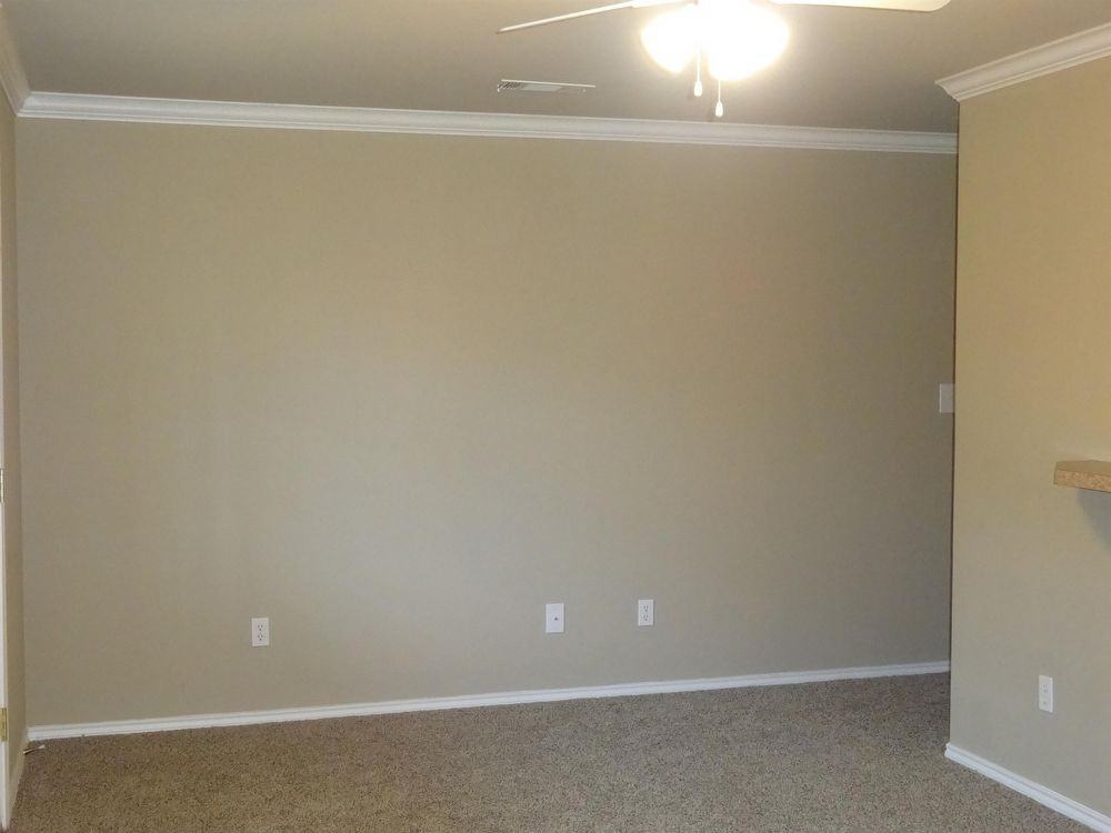 404 W Pine Ave - Photo 3 of 9