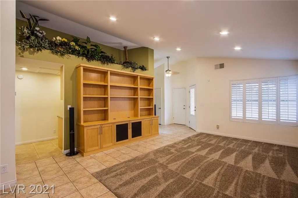 7028 Brown Derby Circle - Photo 2 of 18