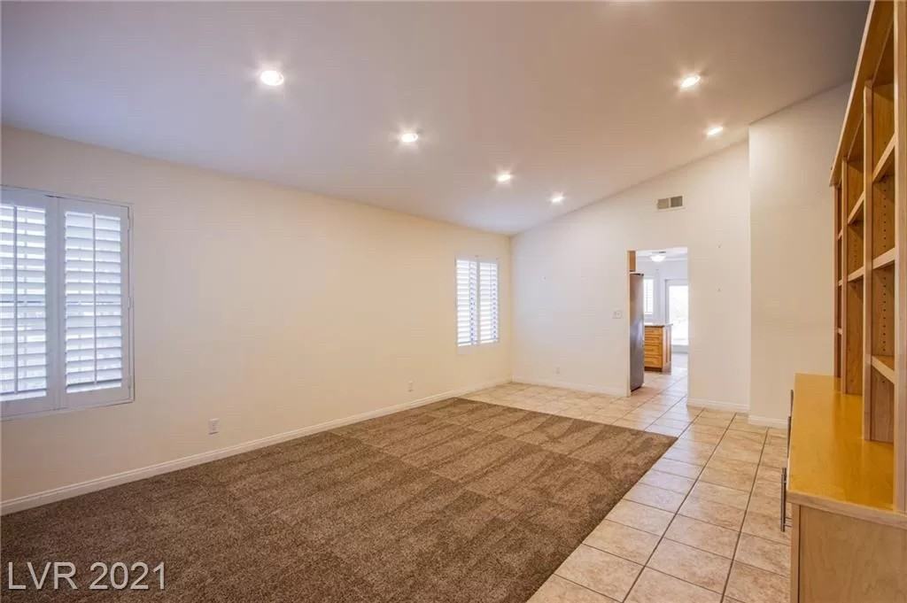 7028 Brown Derby Circle - Photo 3 of 18