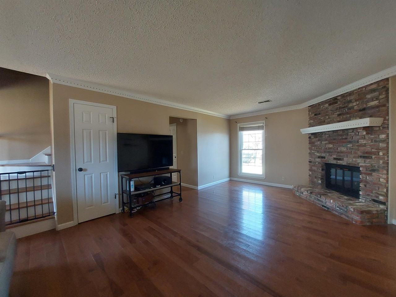 3221 Country Lawn Dr #1 - Photo 2 of 36