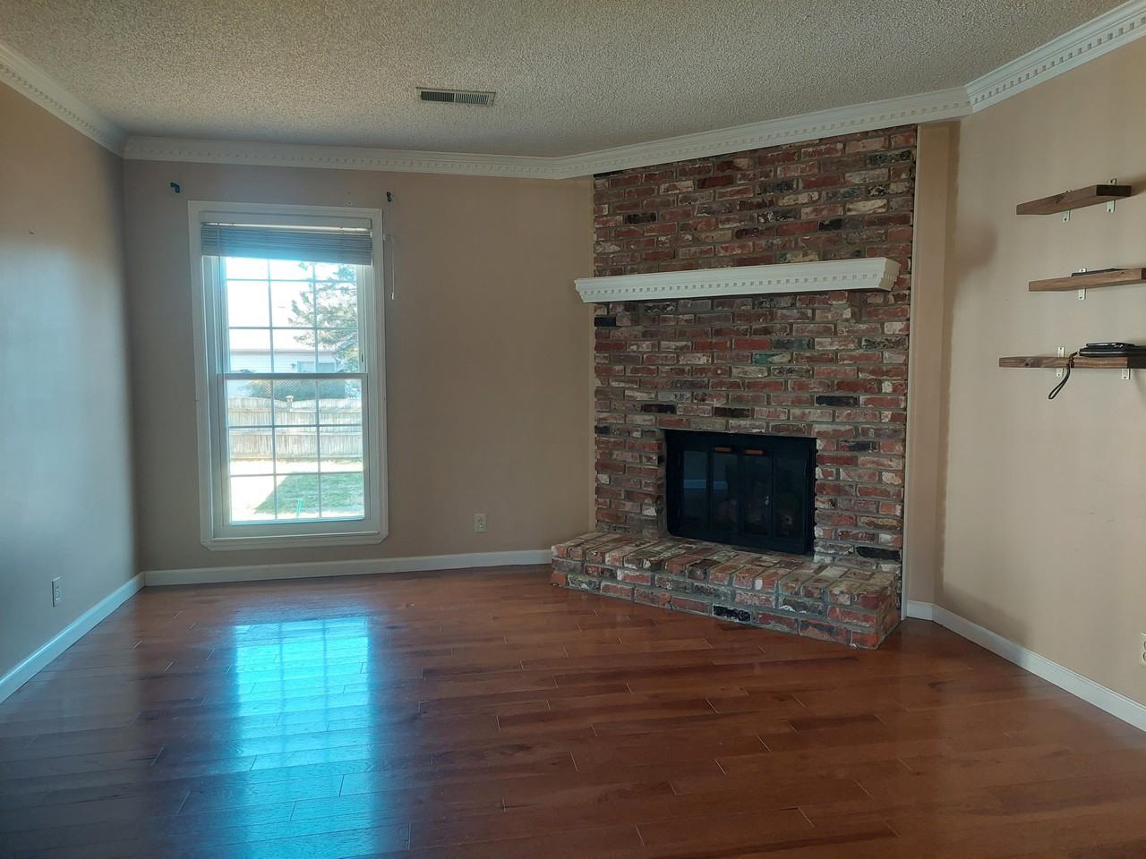 3221 Country Lawn Dr #1 - Photo 3 of 36