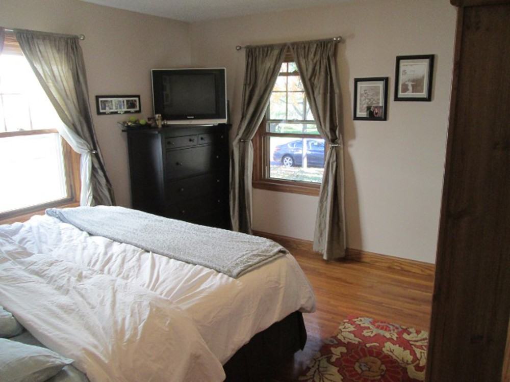 6330 Newton Ave S - Photo 3 of 9
