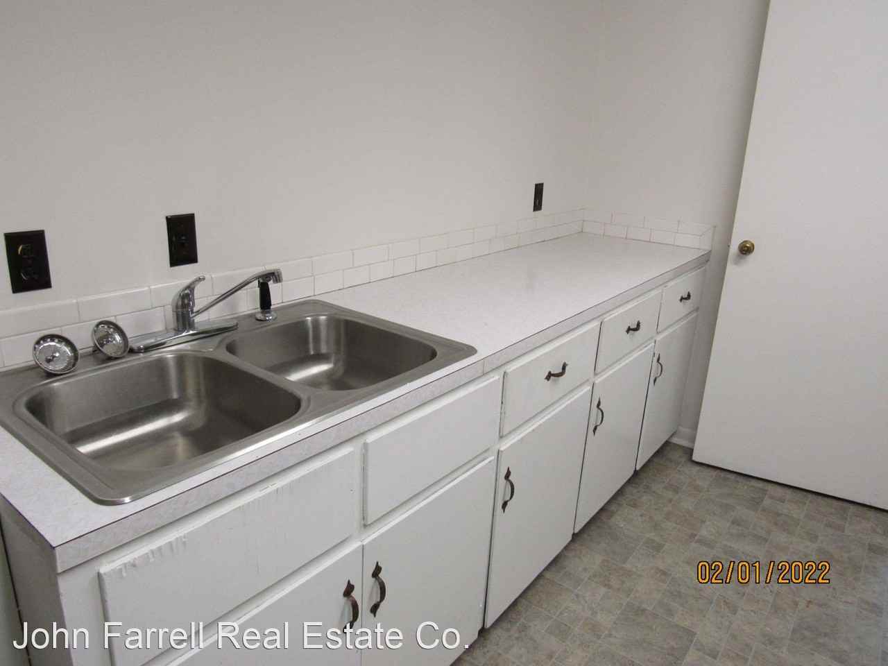 105 S. Main Street - Photo 2 of 11