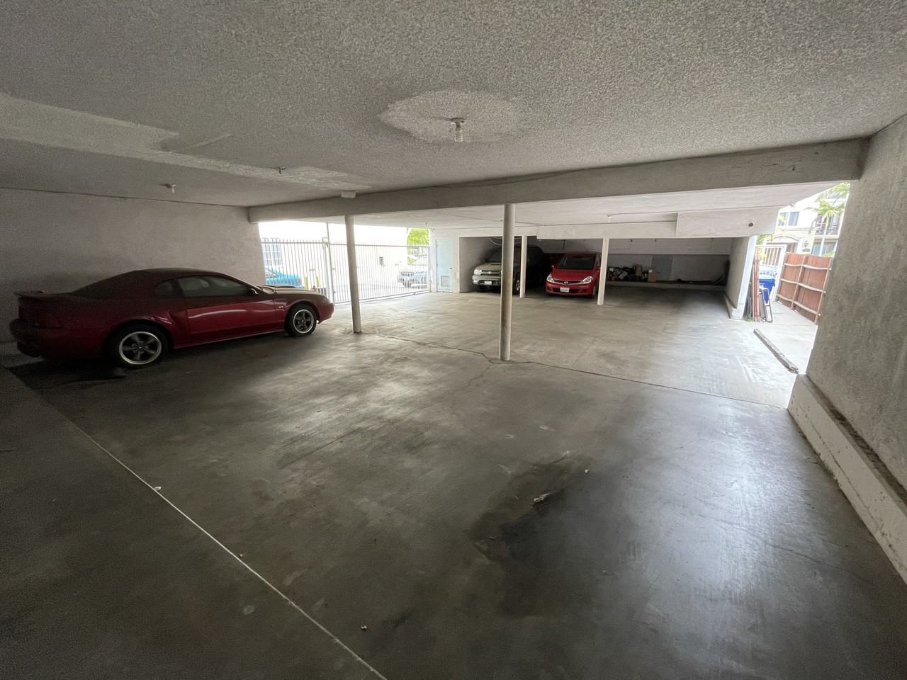 1827 Parnell Ave - Photo 3 of 5