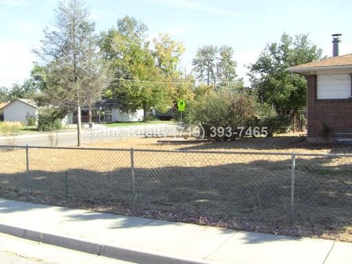 97 Sumac Dr - Photo 3 of 8