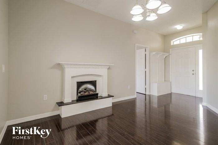 5533 Willow Bend Trl - Photo 2 of 15