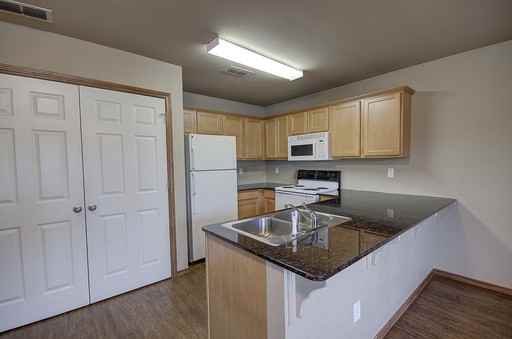 114 S East St - Photo 2 of 8