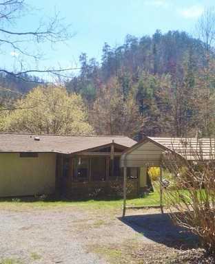 3465 Lost Branch Rd - Photo 3 of 7