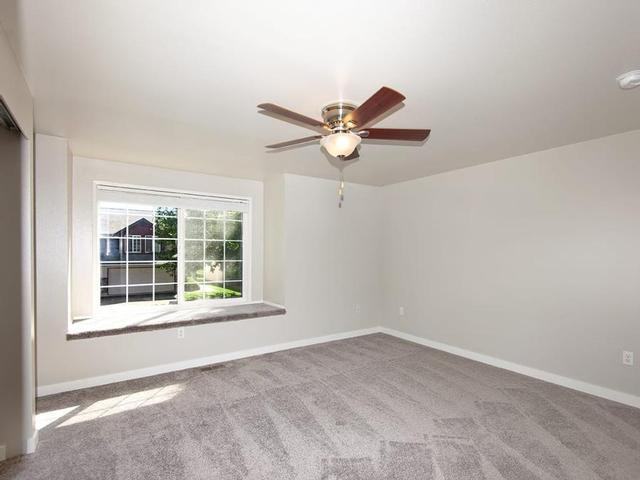 509 Valley Ave Ne - Photo 7 of 37