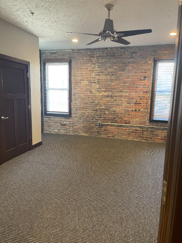 128 South Santa Fe Avenue - Photo 5 of 8