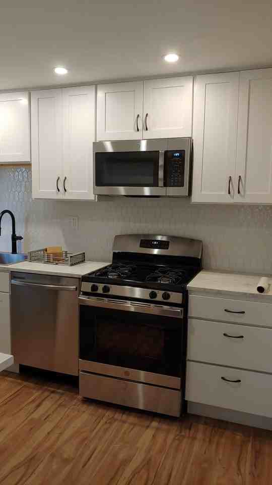 9 Greenlawn Dr #2 - Photo 5 of 21