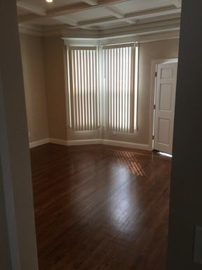 502 32nd St - Photo 3 of 11