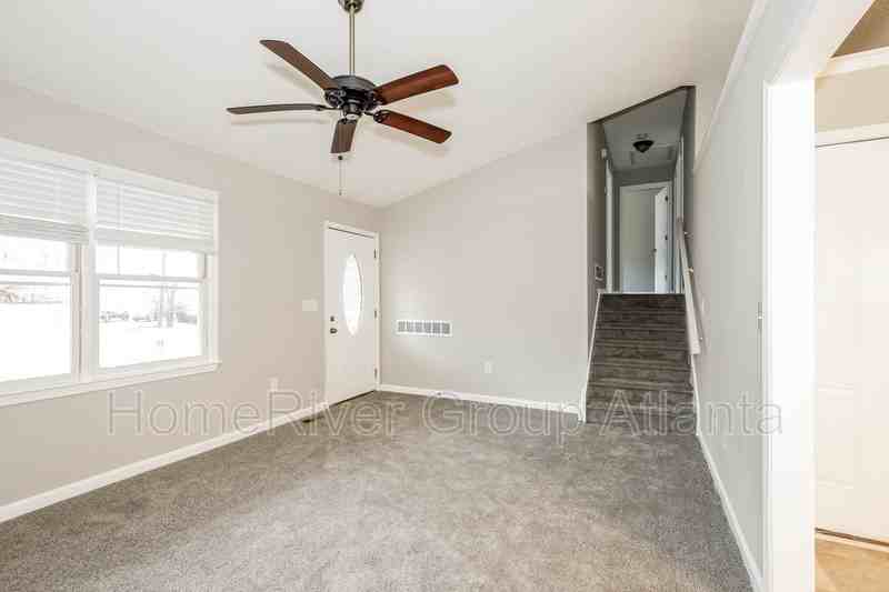 413 Wesley Mill Pl - Photo 2 of 15