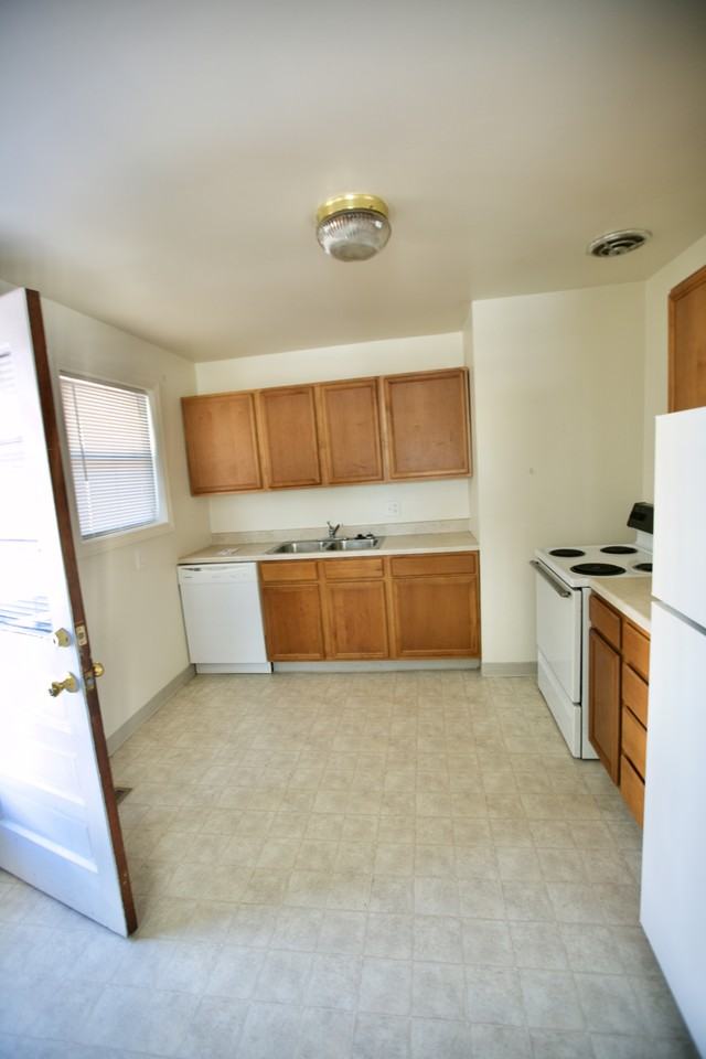 None 7660 - Photo 2 of 20