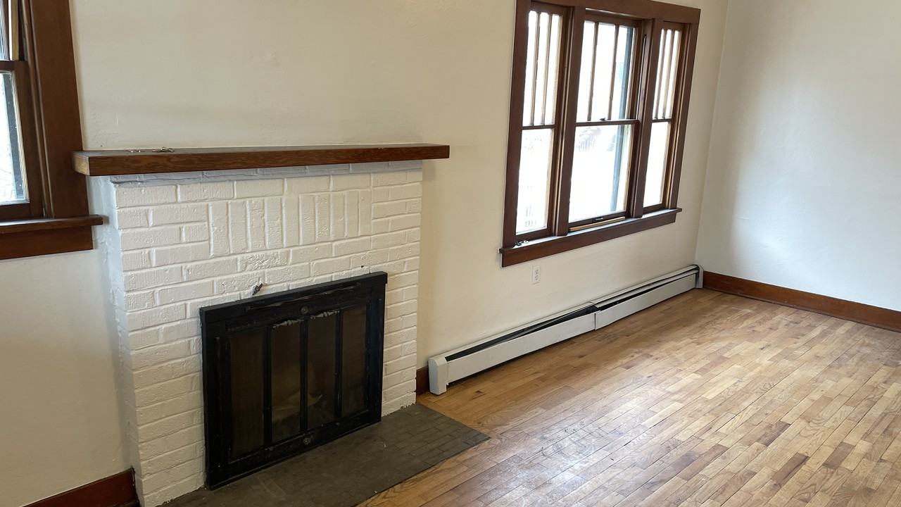 931 Grandview Ave - Photo 3 of 10