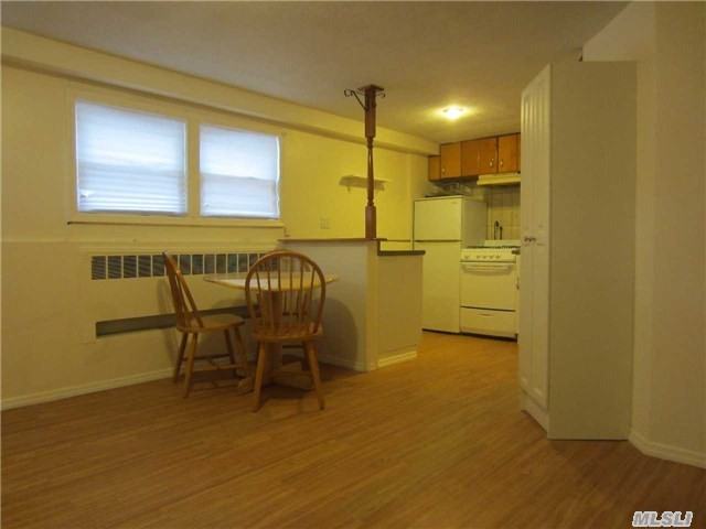 552 Atlantic Ave - Photo 2 of 9