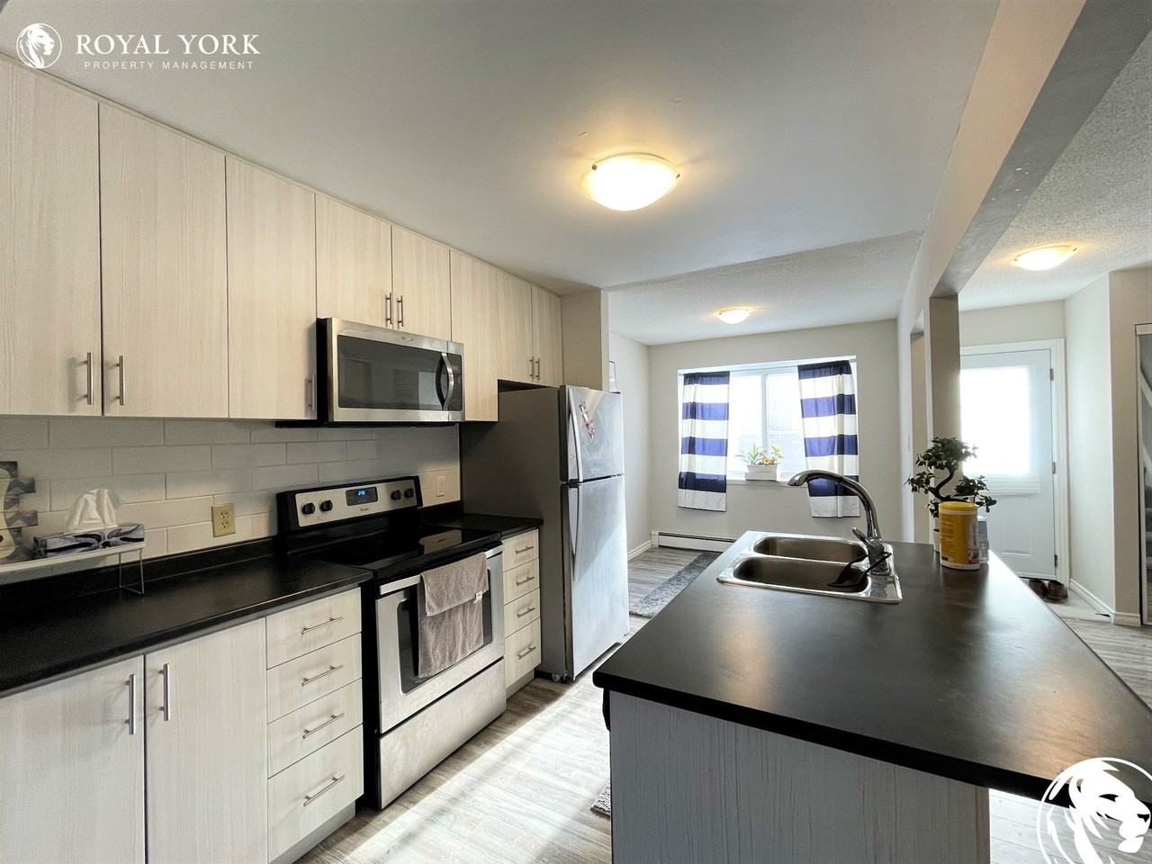 293 Fairway Rd N #26 - Photo 2 of 16