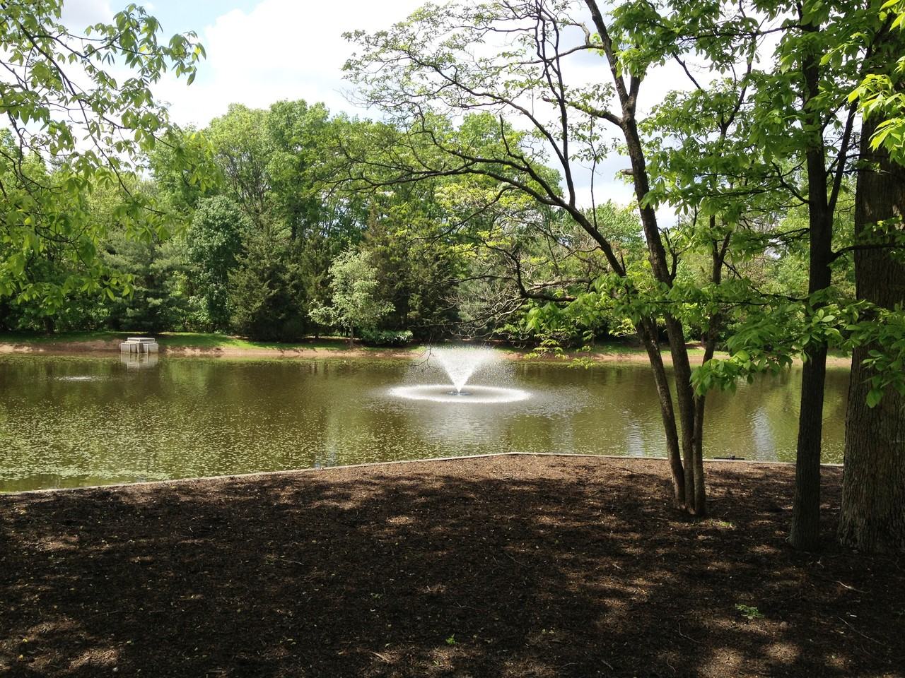 301 Wimbeldon Ct - Photo 2 of 9