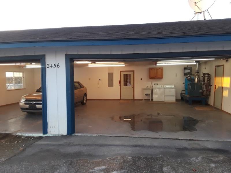 2456 S Lincoln Dr - Photo 3 of 6