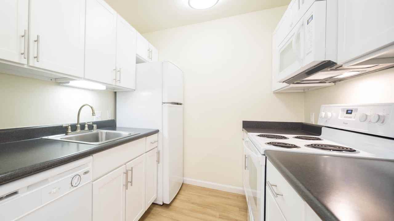 West 5th - Photo 5 of 17