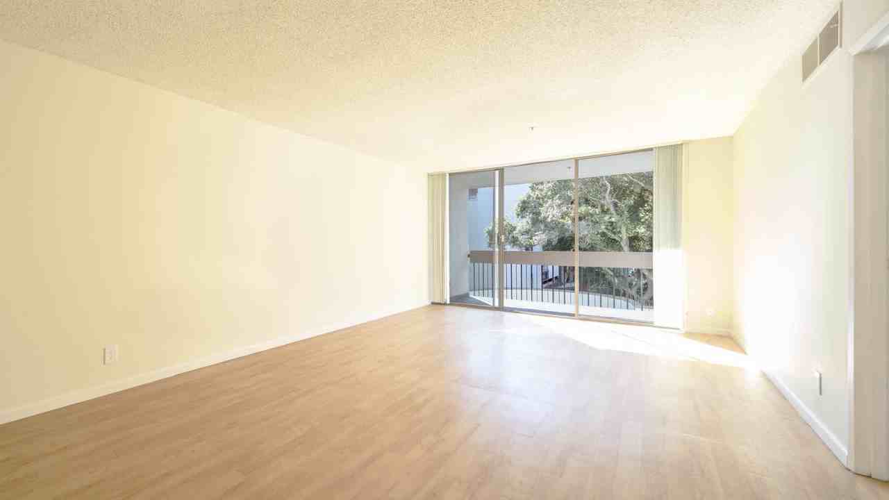 West 5th - Photo 7 of 17