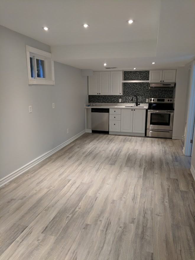 Queen St W & Fuller Ave #1