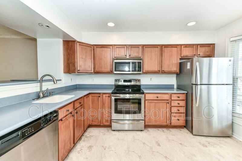 21 Fendall Ave - Photo 4 of 29