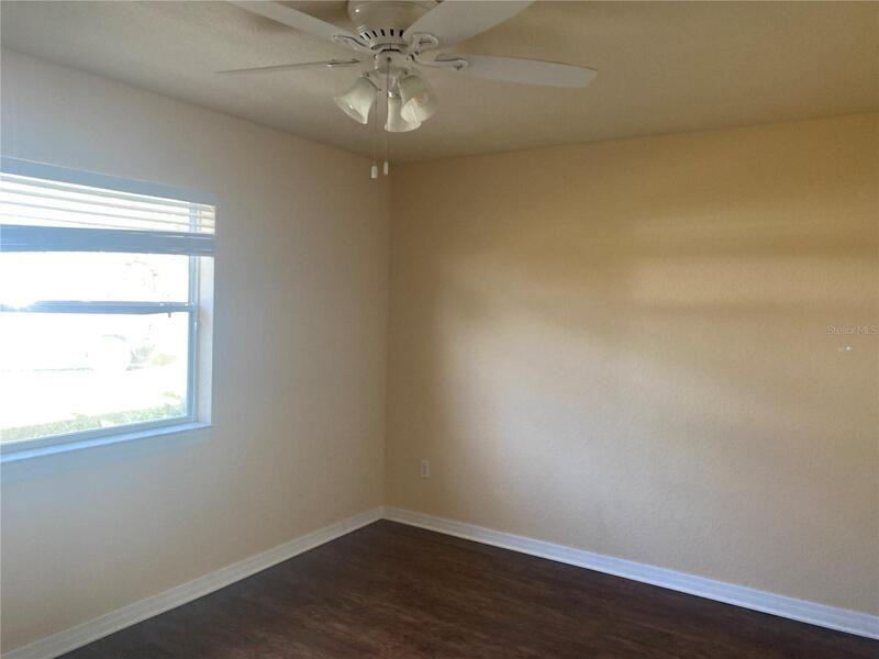 222 Cypress St - Photo 3 of 5