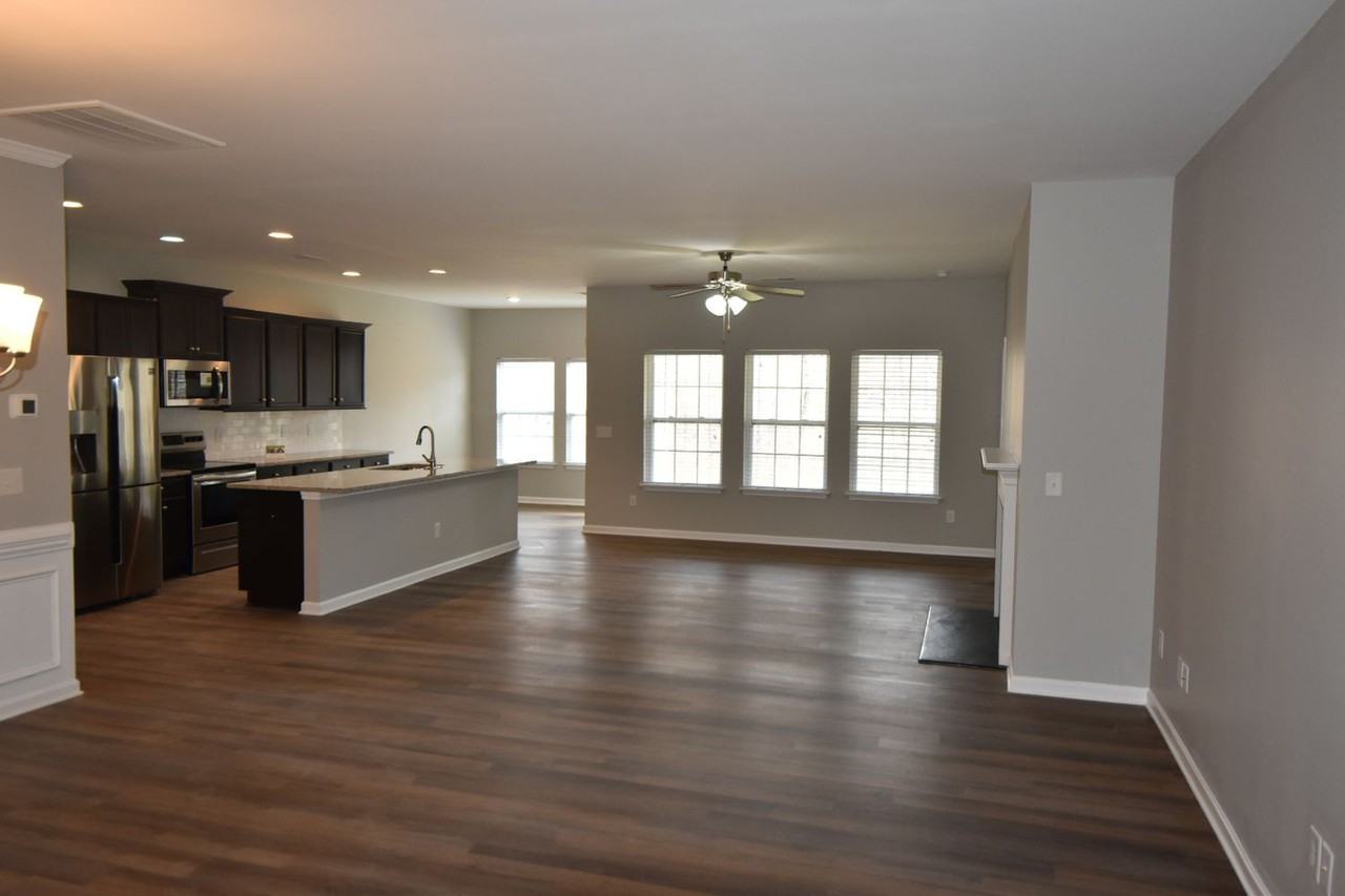 229 Solstice Dr - Photo 2 of 10