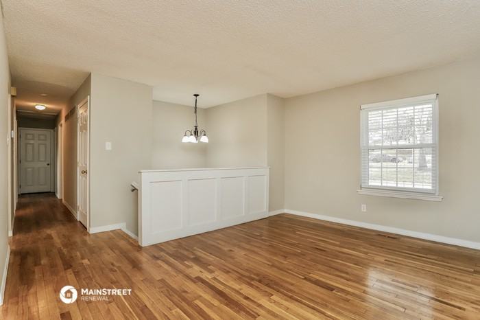 520 Forest Run Dr - Photo 2 of 17