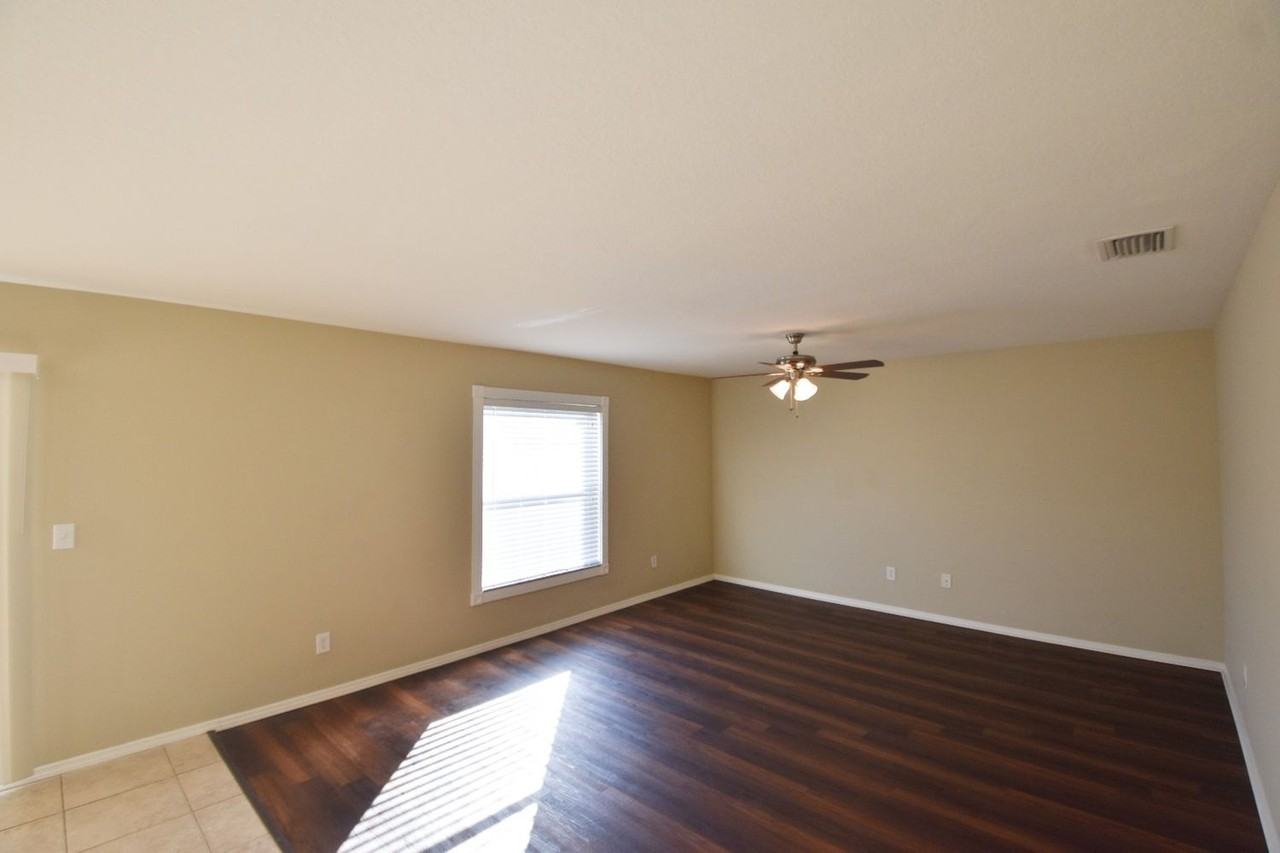 30806 Temple Stand Ave - Photo 3 of 14