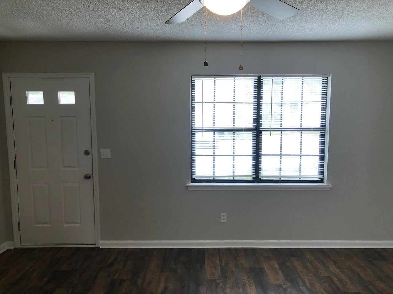 1563 Coombs Dr #1 - Photo 2 of 12