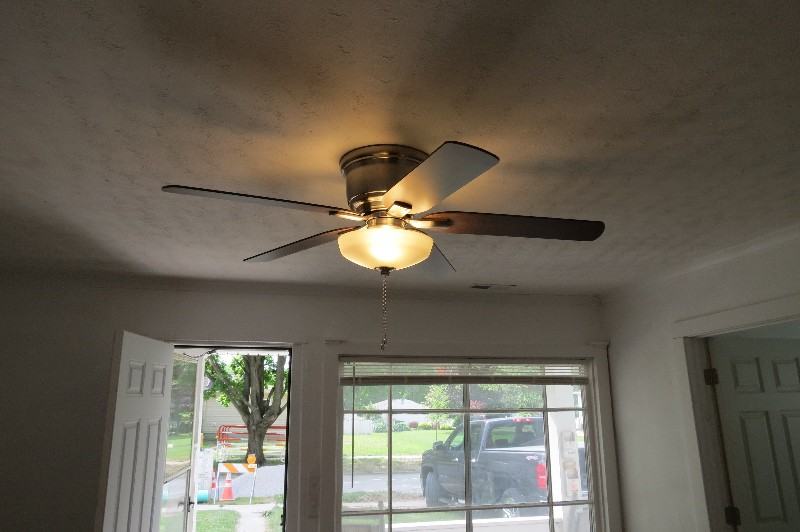 203 S Maple St - Photo 4 of 22