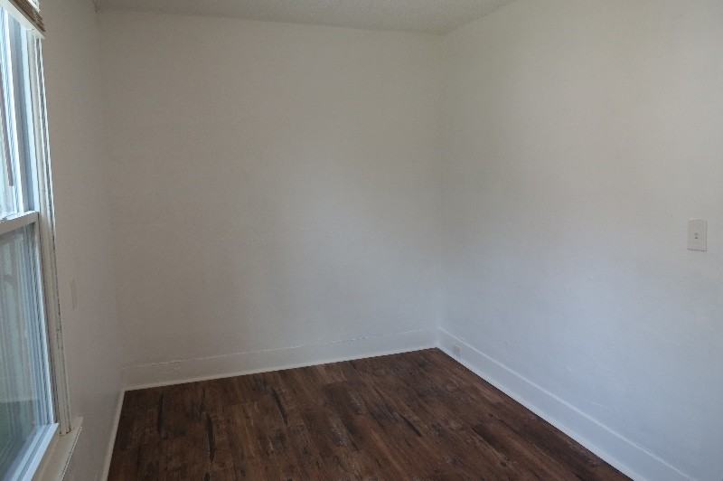 203 S Maple St - Photo 7 of 22