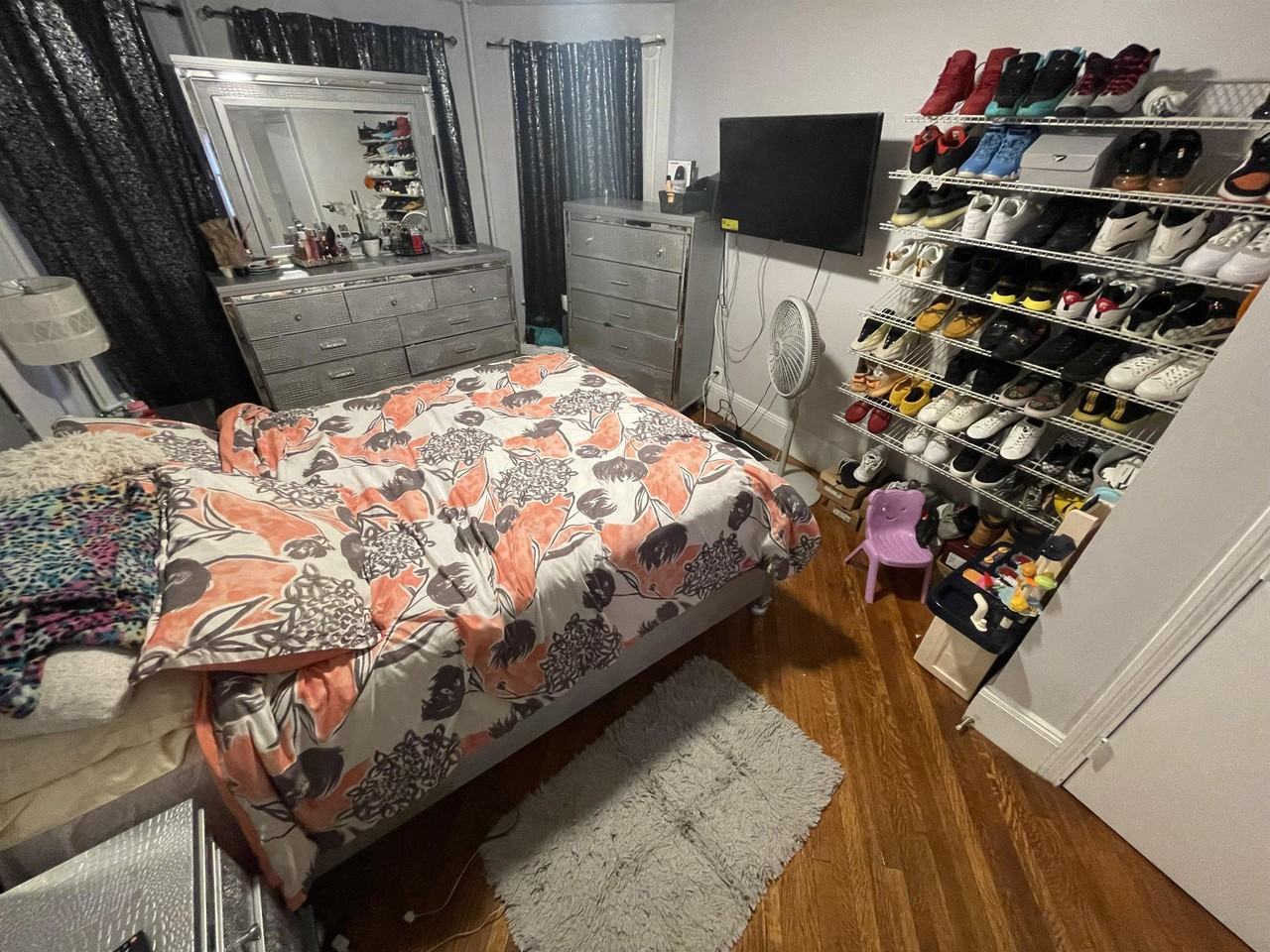 963 Winthrop Ave #1 - Photo 2 of 7