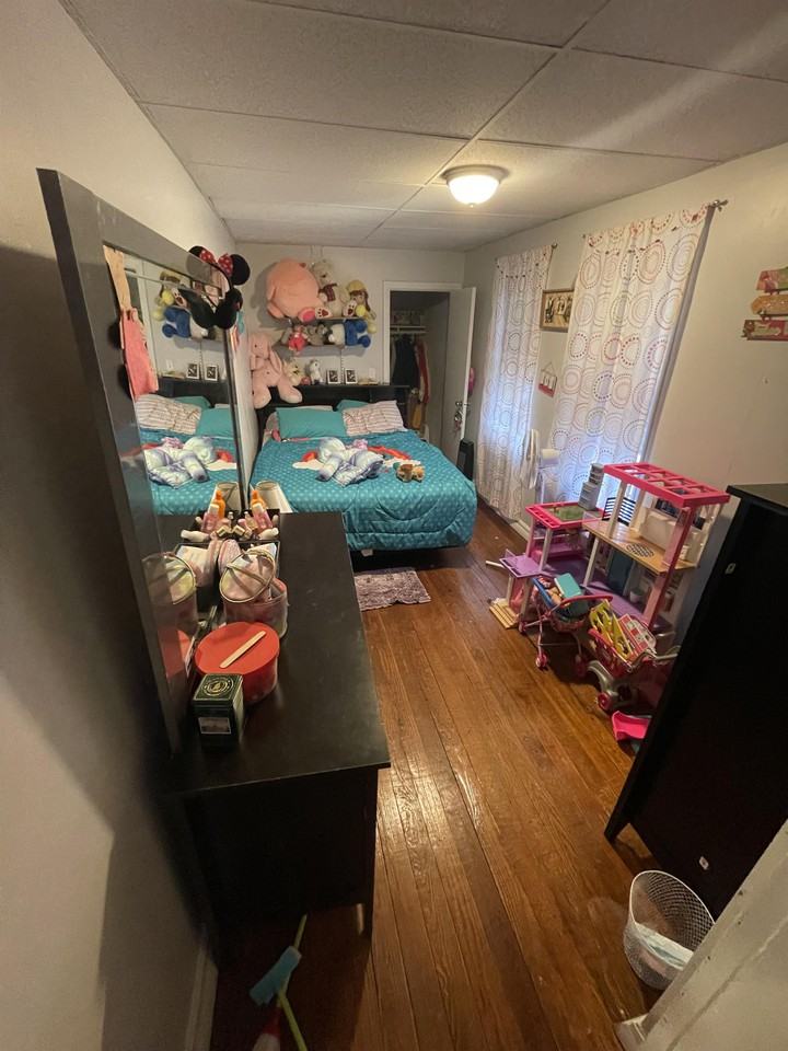 963 Winthrop Ave #1 - Photo 3 of 7