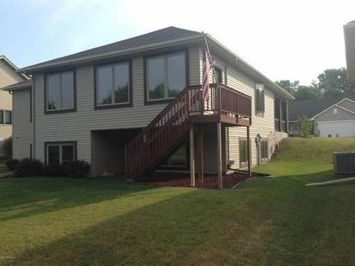 1825 Spruce Meadows Dr SE - Photo 3 of 5