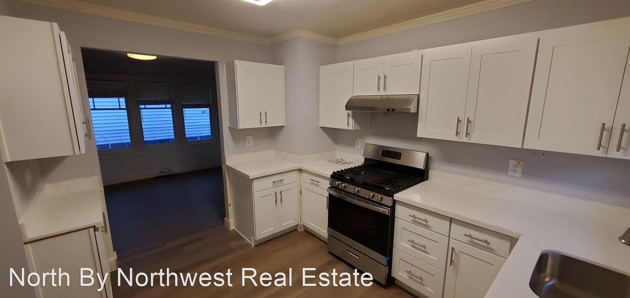 6807 Weedin Pl Ne - Photo 3 of 21