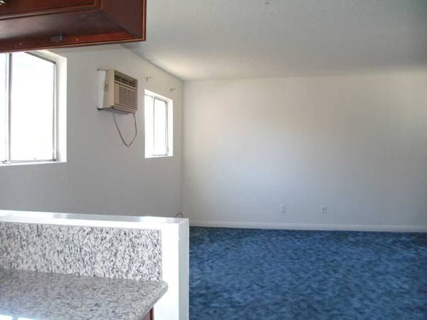 2921 N Coolidge Ave - Photo 3 of 4