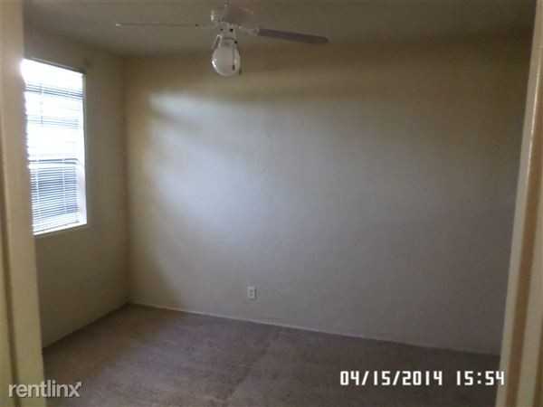 3013 E 17th St - Photo 2 of 9