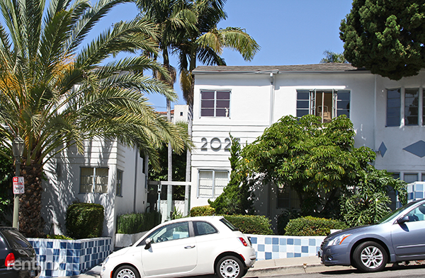 Madeleine Plaza - Photo 3 of 5