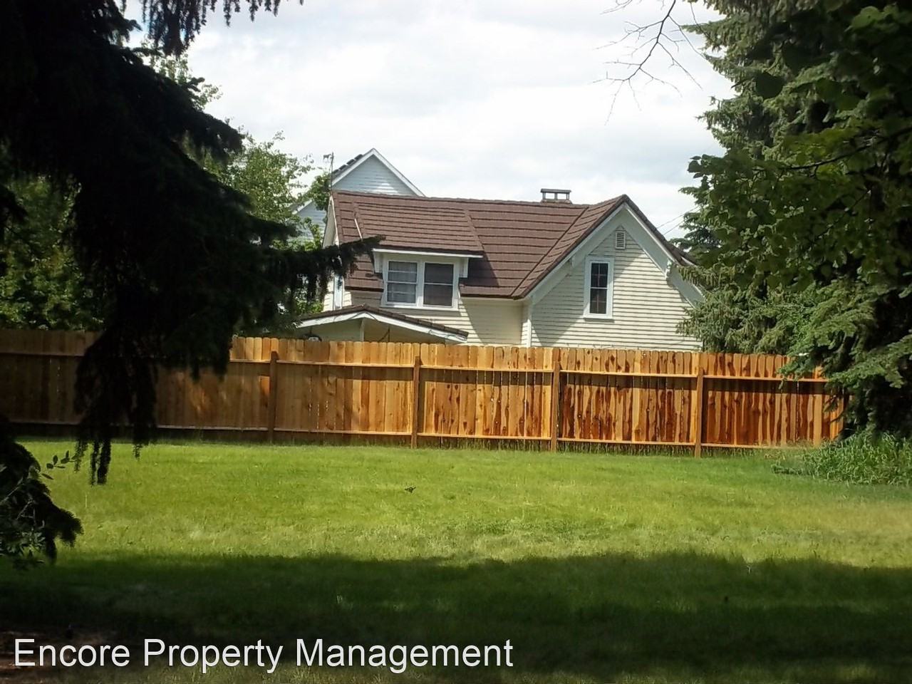 275 2nd Street - Photo 2 of 4