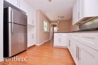 3940 Cobblestone Dr - Photo 3 of 4