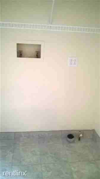 4163 Clyde Park Ave SW - Photo 2 of 9