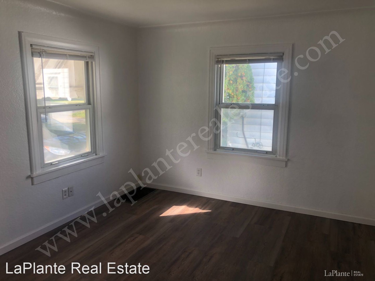 1116 Brookley Blvd - Photo 3 of 16